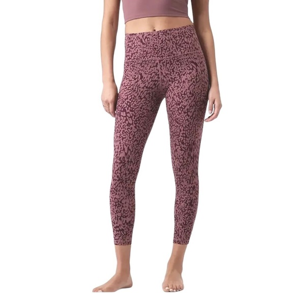 ATHLETA Salutation Stash Pocket II Printed 7/8 Tight in Tawny Rose - Picture 1 of 11